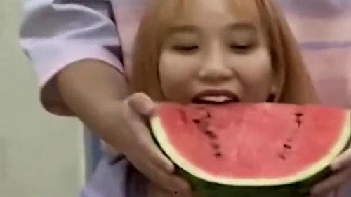 娱乐吃瓜酱情侣之间